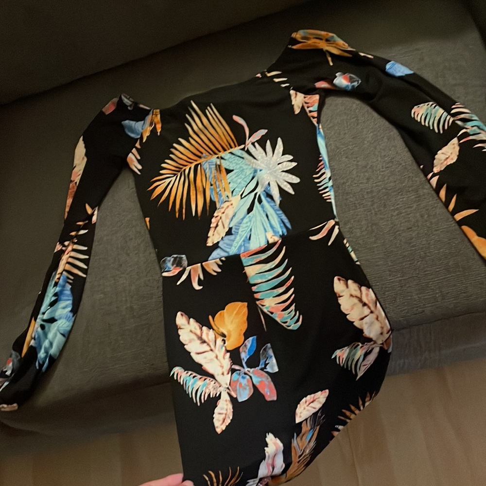 Romper. - Picture 3 of 3